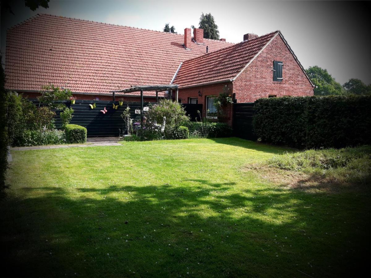 Twisterhof, appartement Anna Sustrum Exterior foto